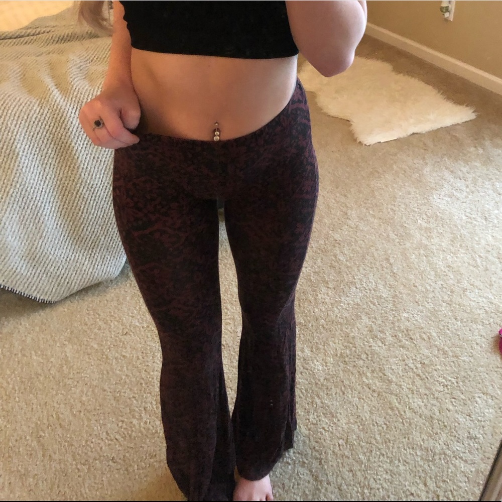 Form fitting flare bottom pants